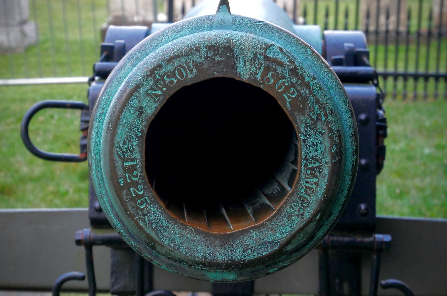 10 Must-Have Antique Items for Collectors